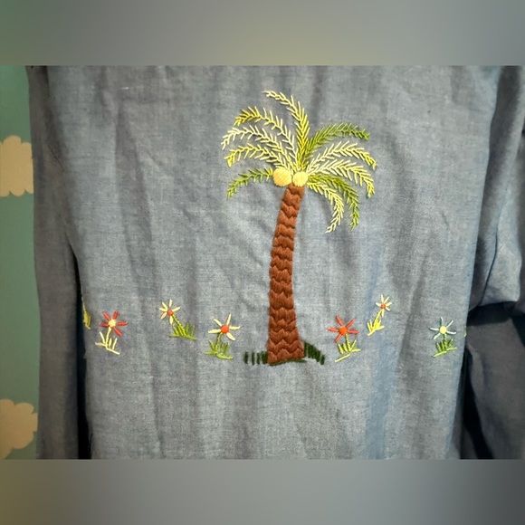 Vintage hand embroidered denim western shirt. Parrot, mushroom, tree, stars, L - Picture 5 of 8